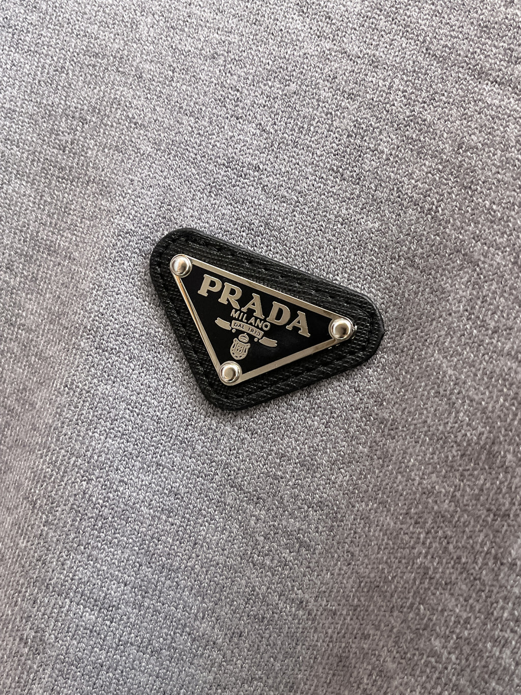 Sweat-shirt gris Prada
