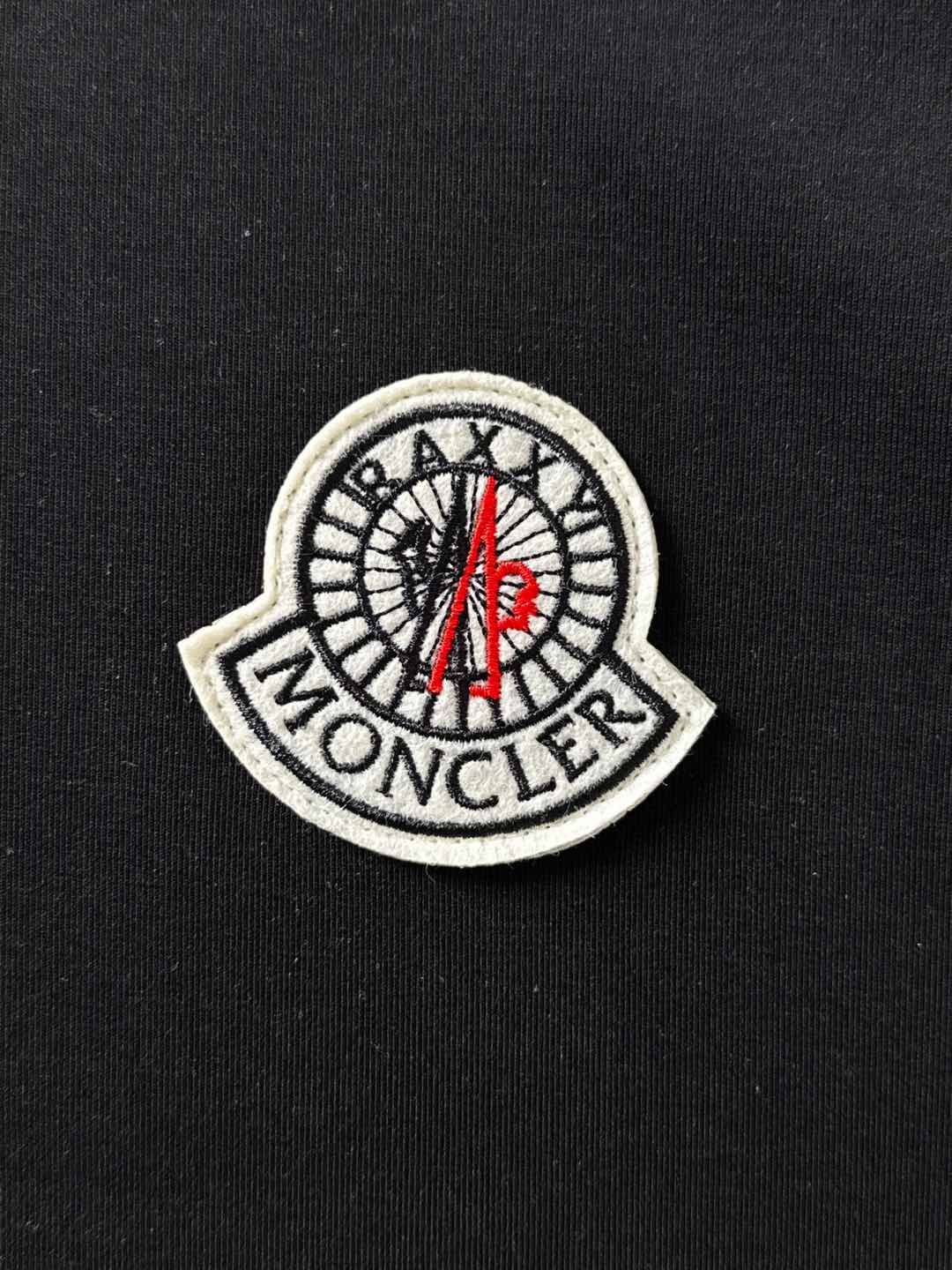 T-shirt noir Moncler/Raxxy
