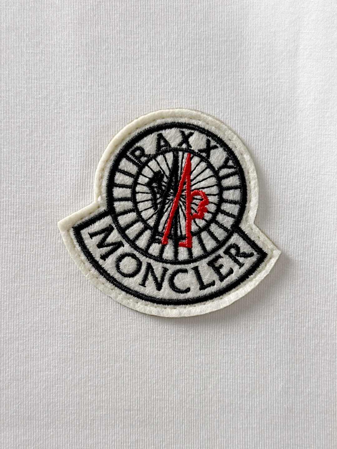 T-shirt blanc Moncler/Raxxy