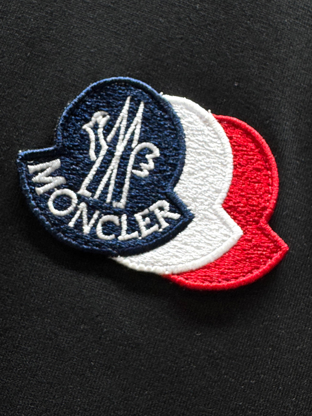T-shirt triple logo noir Moncler