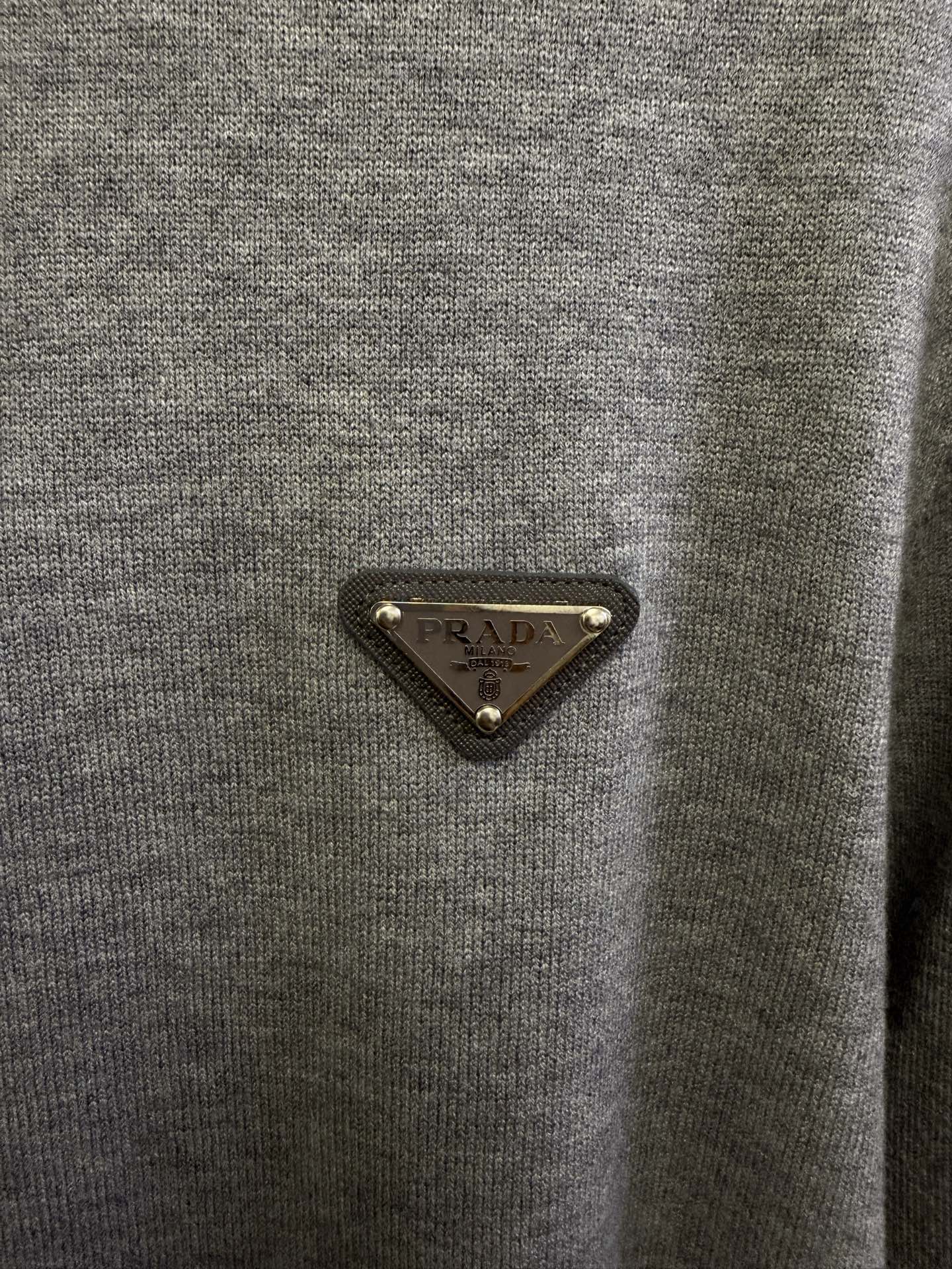 Sweat-shirt à zip gris Prada
