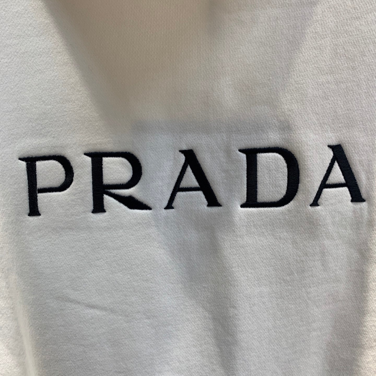 Sweat à capuche blanc Prada