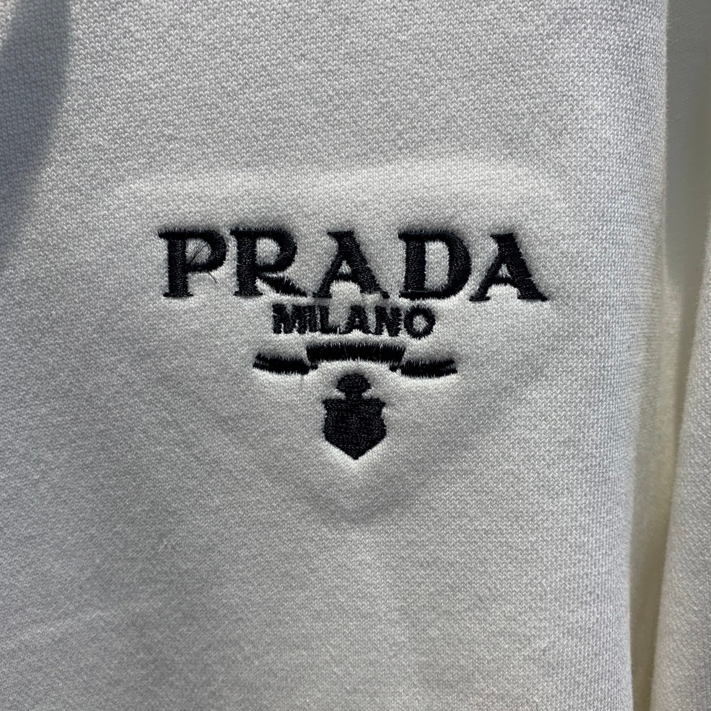 Sweat à capuche blanc Prada