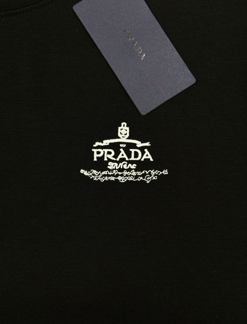 T-shirt noir Prada